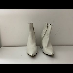 Alias Mae white boots